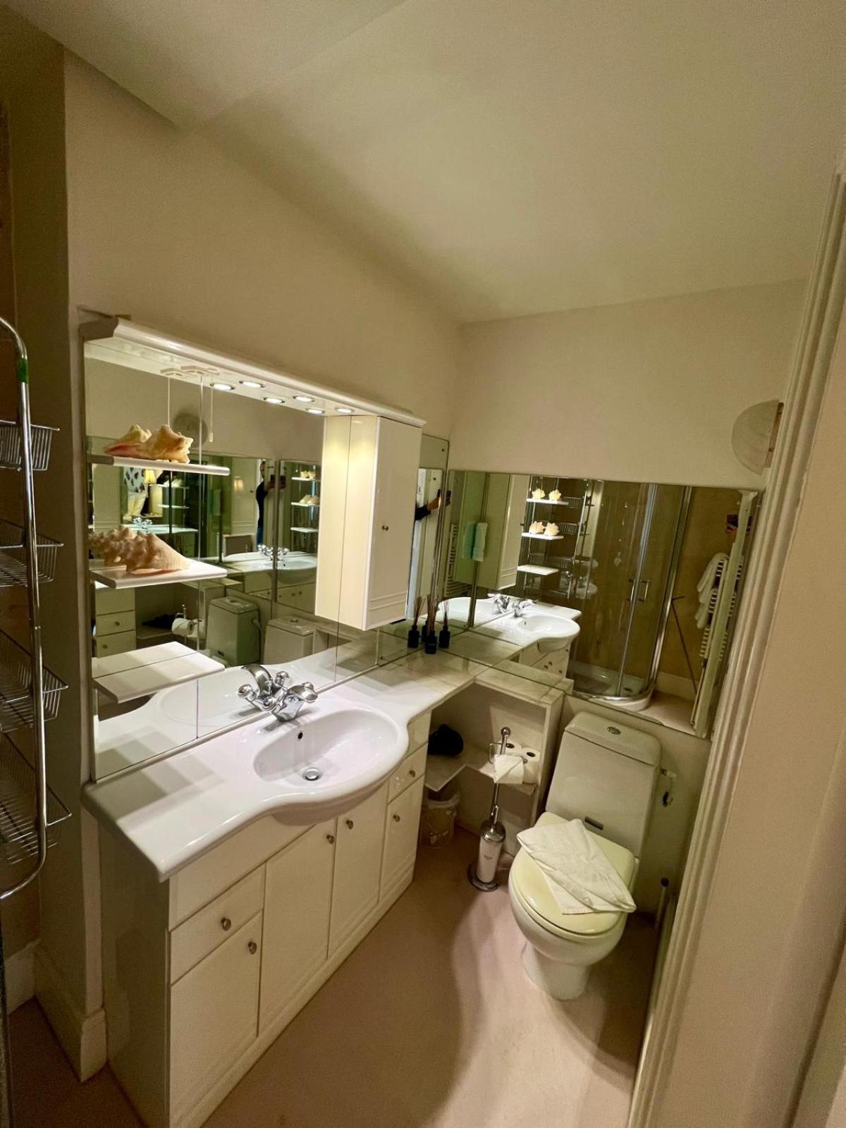 Burlington Townhouse Apartment Дъблин Екстериор снимка